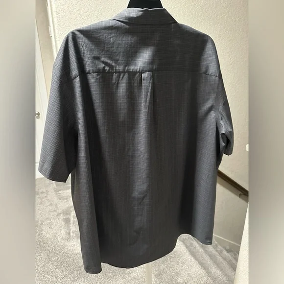 Van Heusen Gray Casual Button Down Shirt with Classic Design - Picture 3 of 4